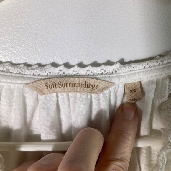 Womens XS Soft Surroundings V Neck Embroidered Mesh Lace Applique Blouse Flaw - Picture 8 of 11